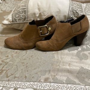 Short brown suede booties